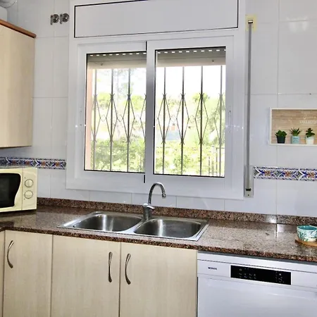 Alzines Con Piscina Privada Ac Y Wifi Villa *