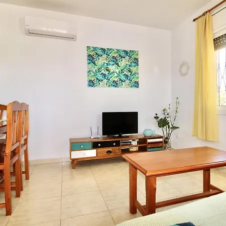 Alzines Con Piscina Privada Ac Y Wifi Villa *