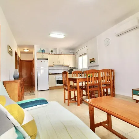 Alzines Con Piscina Privada, Ac Y Wifi فيلة